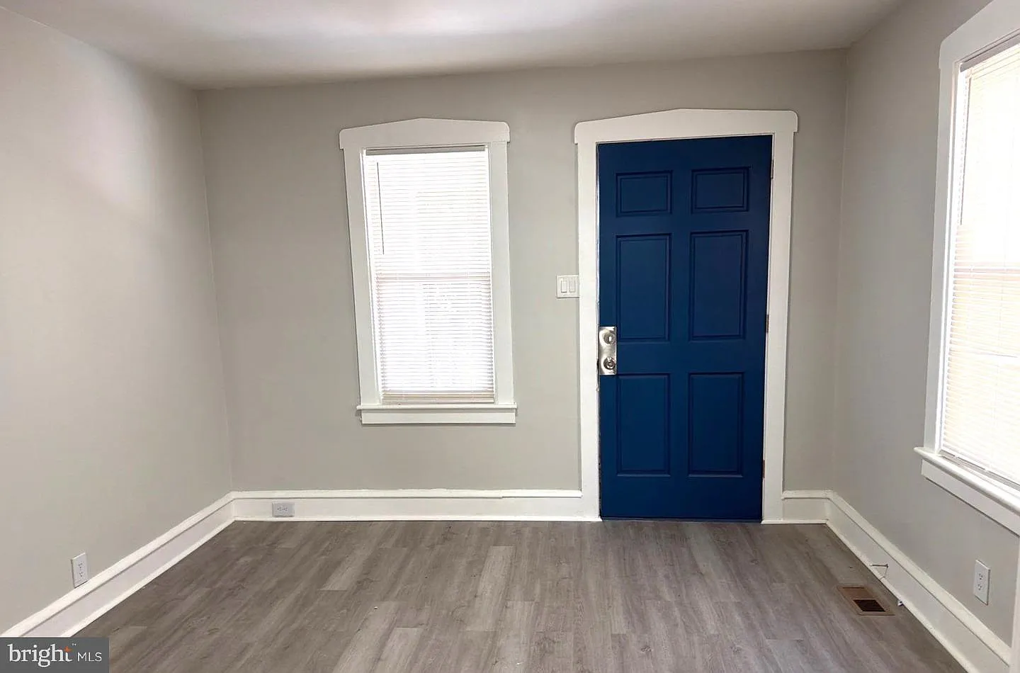 244 Mansion Ave — Photo 4