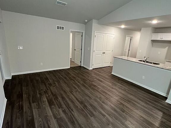 4th image of 4142 Brooklyn Ave