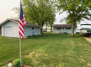 204 W Wallrich Rd, Cecil, WI 54111