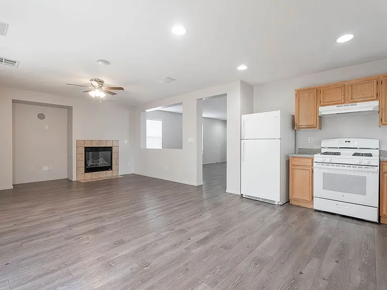 5531 Doubleday St — Photo 19