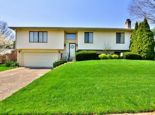 3241 Pebble Lake Dr, Lexington, KY 40515