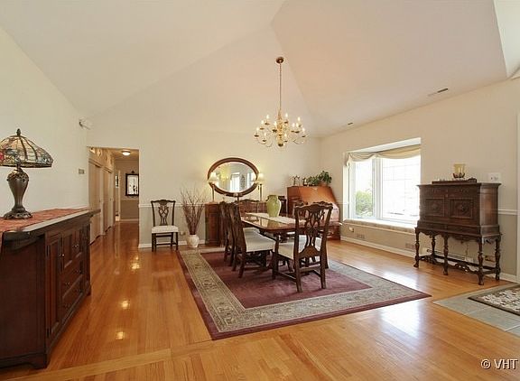 4th image of 631 Park Dr