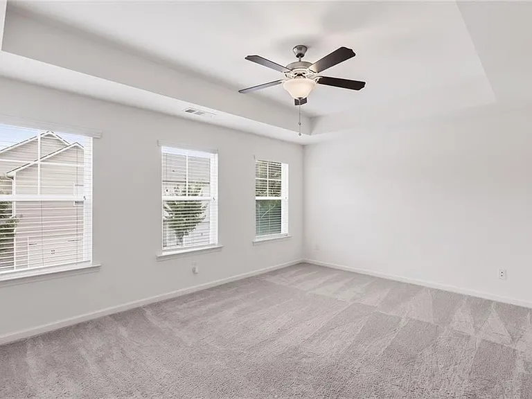 586 Morrow Ln SW — Photo 15