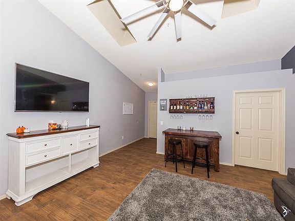 3rd image of 3026 S Todd Ave