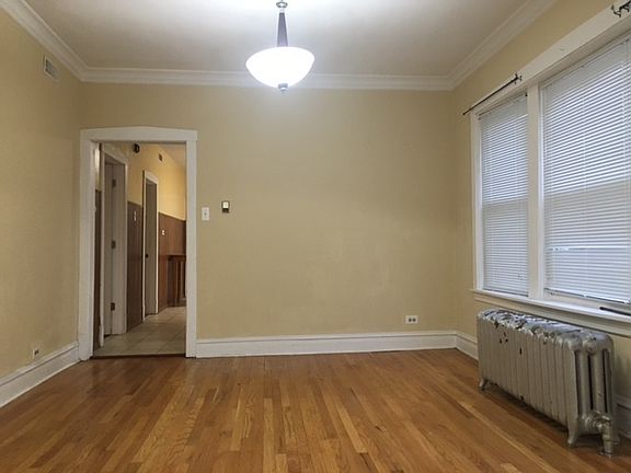 4th image of 5046 W Cornelia Ave #2