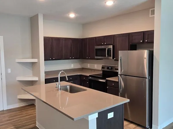 421 S Gustin St, Osceola, IA 50213