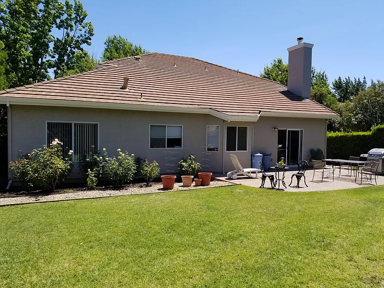 BACKYARD & PATIO