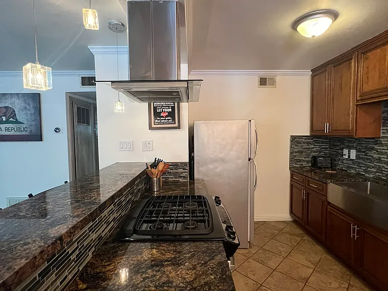1160 Herbert Ave #C — Photo 5