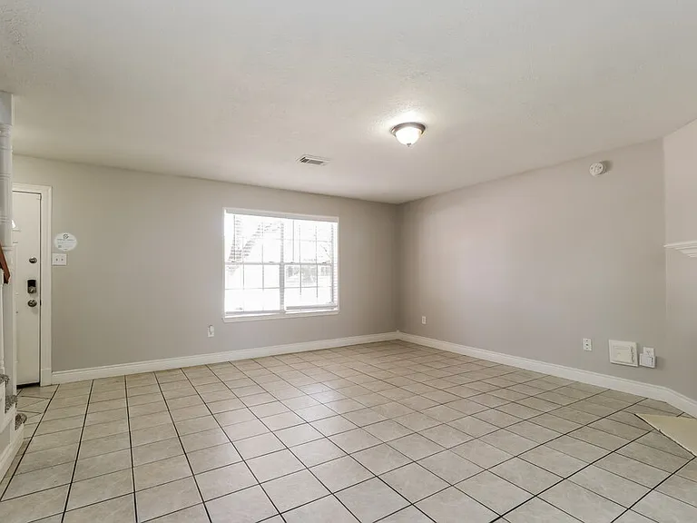 3035 Cinnamon Glen Dr — Photo 5