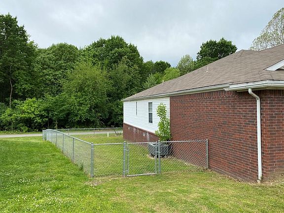 3rd image of 2929 W Riverridge Dr