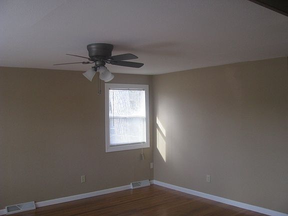 Ceiling Fans in all bedrooms