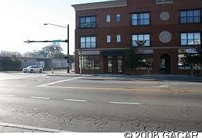 4th image of 603 W University Ave