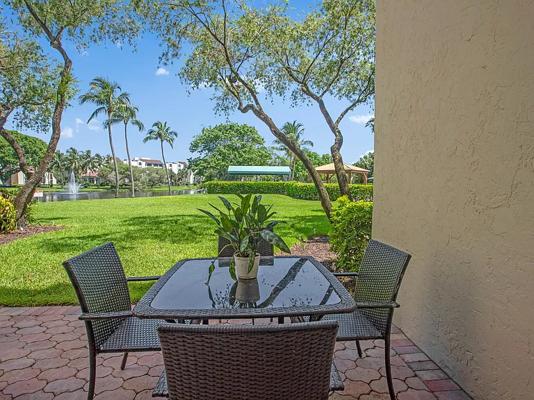 955 Egret Cir #104 — Photo 24
