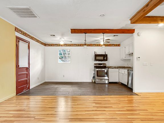 3rd image of 24947 Lakewood Dr