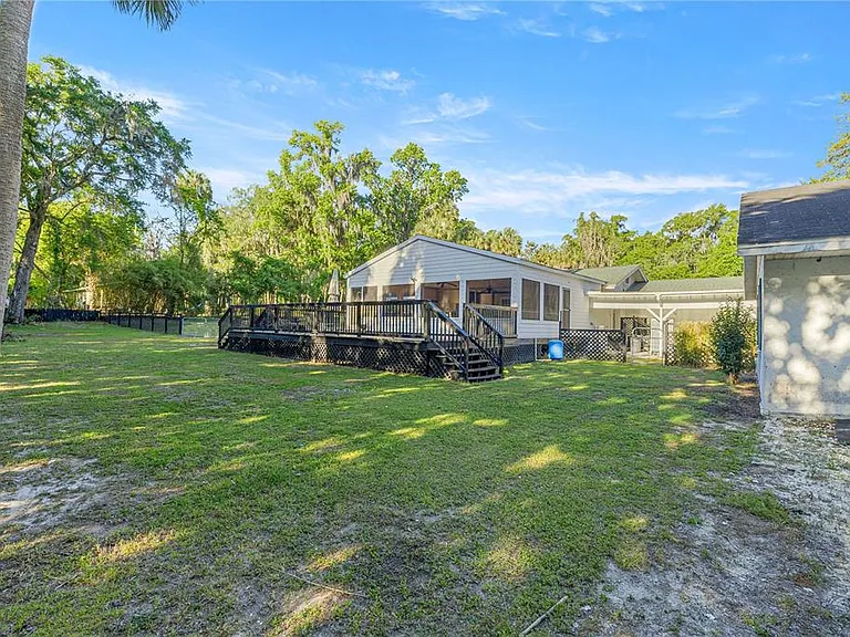 3821 SW 7th Avenue Rd — Photo 16