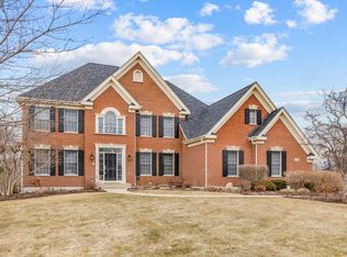 9N754 Whispering Springs Ln, Elgin, IL 60124