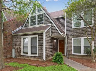 17 Spinnaker Ln, New Orleans, LA 70124