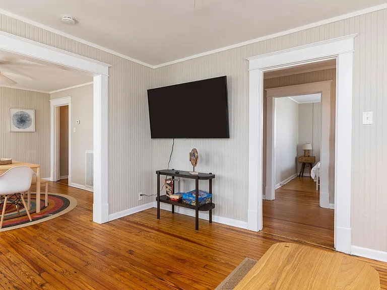 516 Norfolk Ave #1 — Photo 7