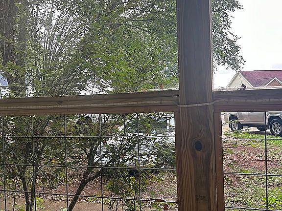 2nd image of 333 Windsong Dr