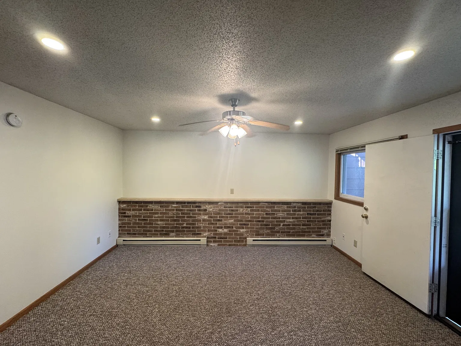 2 bed, 850 sqft, $1,000 — Photo 3