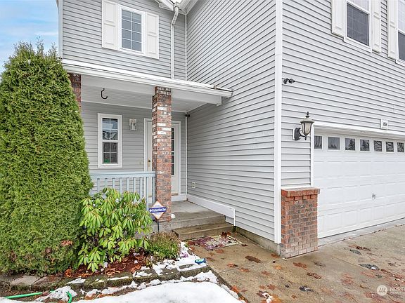 2nd image of 8514 173rd St E