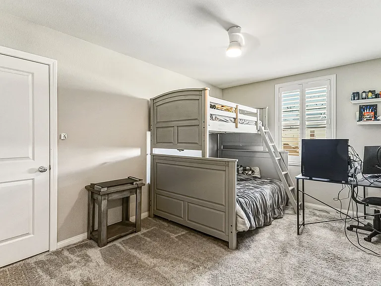5390 Robinera Ct — Photo 38