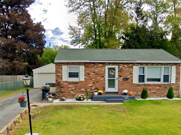 83 Leonard Ave, Plattsburgh, NY 12901