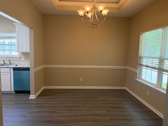 3rd image of 900 Rachel Ln