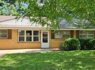 2404 Hobbs Dr, Manhattan, KS 66502