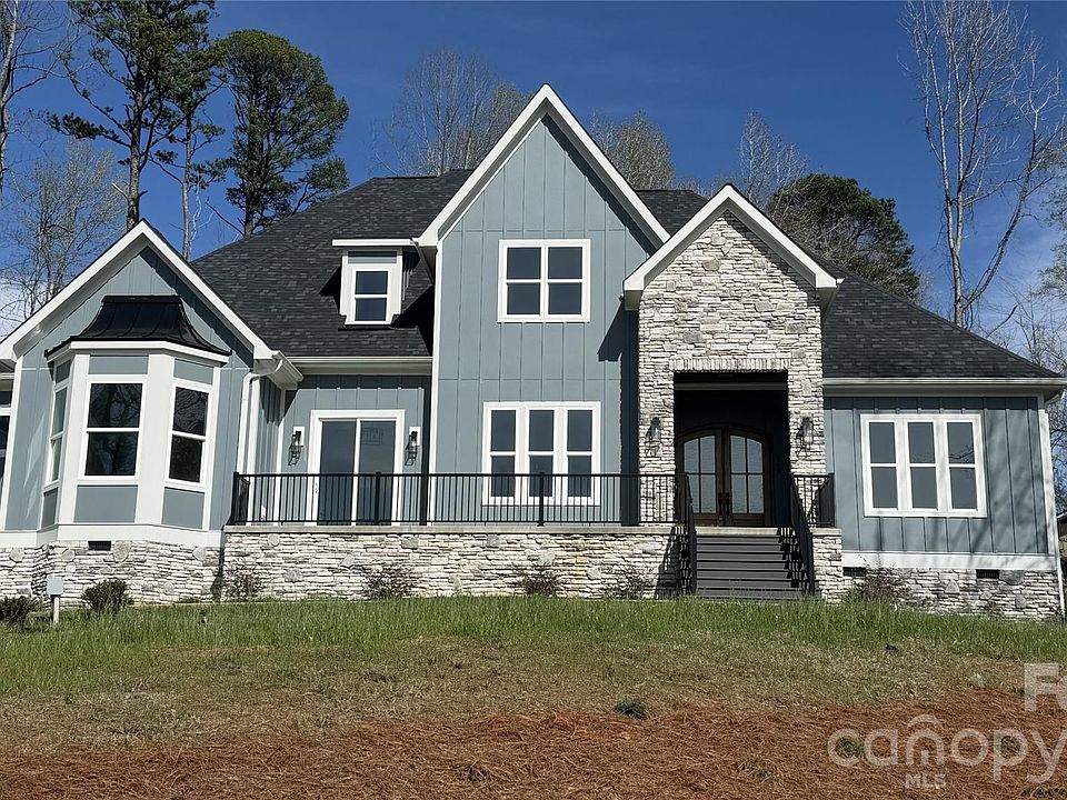 1st image of 149 Shady Cove Rd