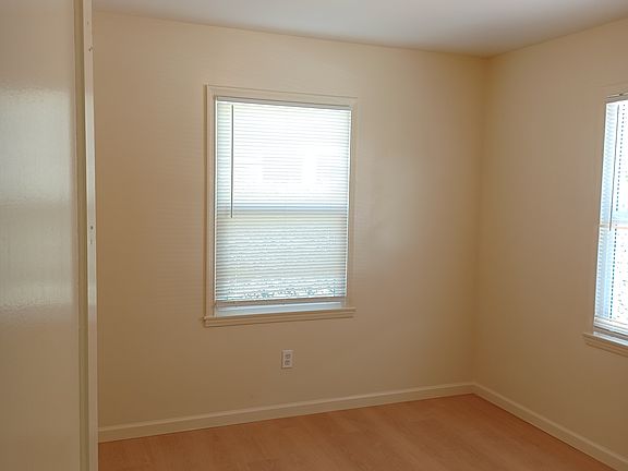 5th image of 1748 Lexington Ave
