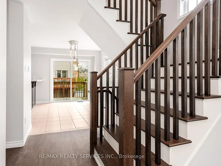 21 Dorchester Ter — Photo 14