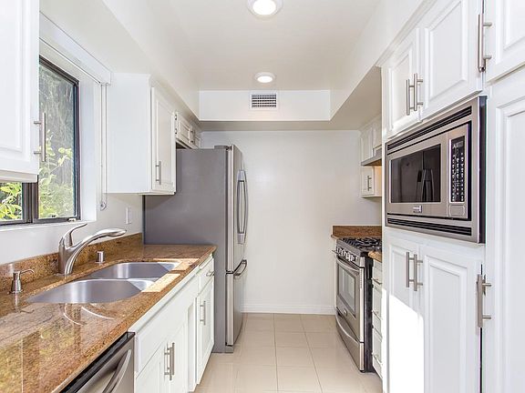 Brand New Chefs Kitchen