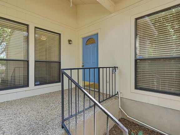2nd image of 4114 Bayberry Dr