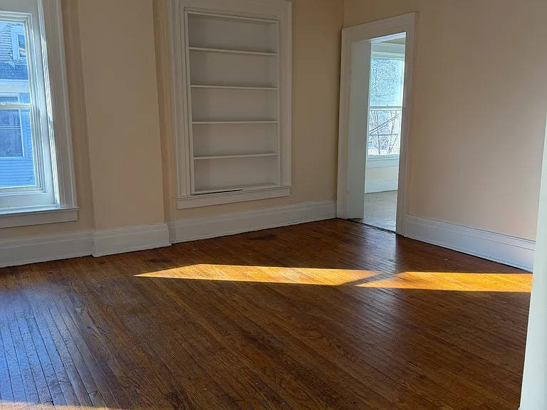 406 E Prospect Ter — Photo 3