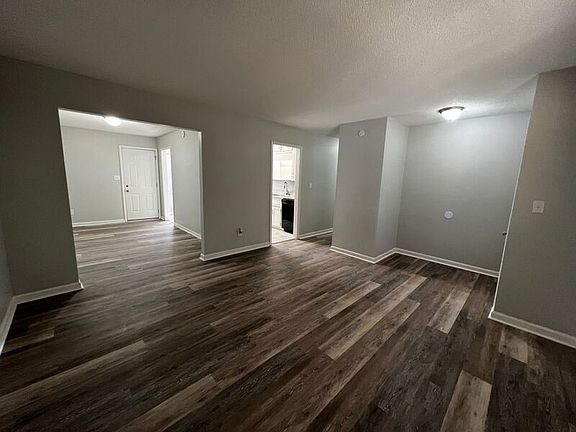 5th image of 2624 Forest Dr