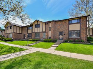 1S206 Radford Ln, Villa Park, IL