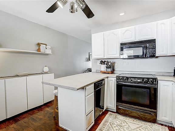 4th image of 1109 Grissom Ave