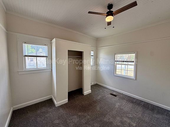 5th image of 302 Raynor St Unit B