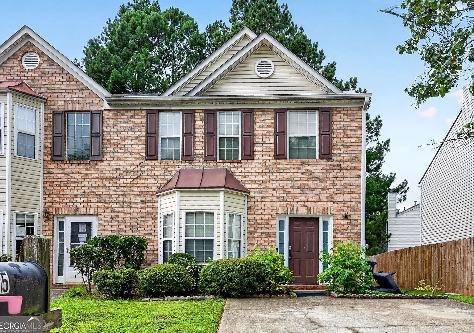 3 bed, 2.5 bath, 1552 sqft, $1,895 — Photo 1