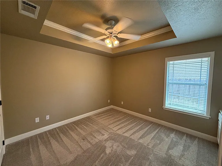 413 Cold Spring Dr — Photo 18
