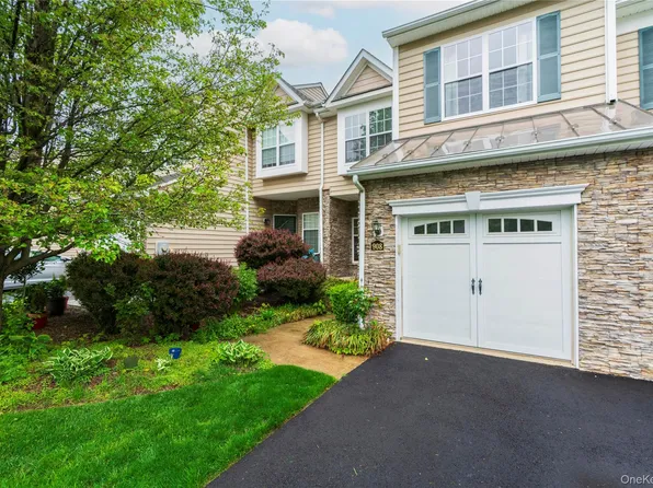 908 Huntington Drive, Fishkill, NY 12524