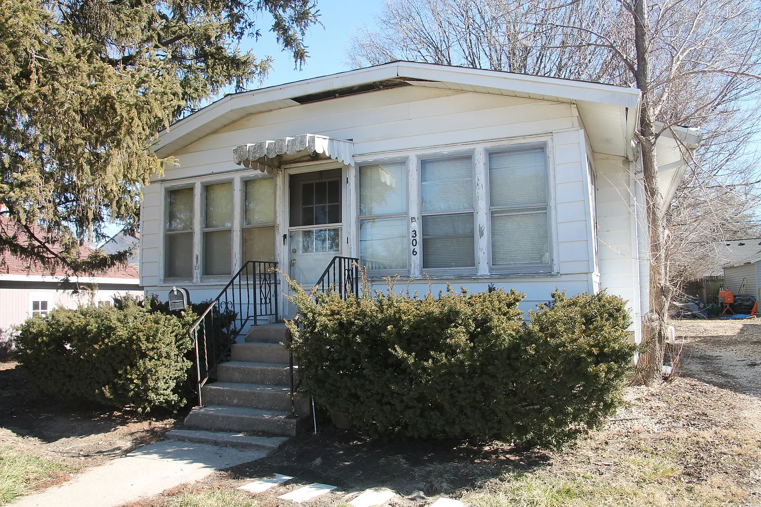 306 S Lynn St photo 1