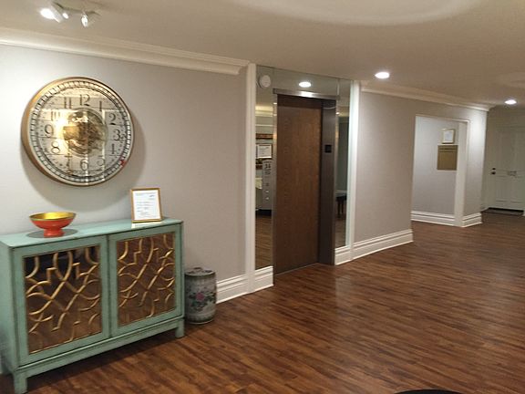 3rd image of 21650 Burbank Blvd Unit 118