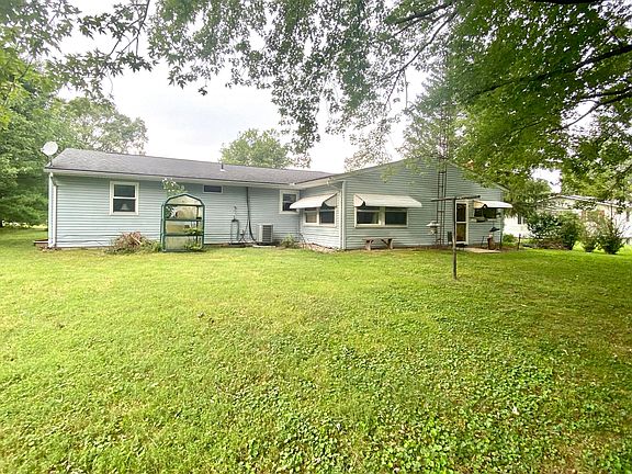 4th image of 249 Sandy Ln SE