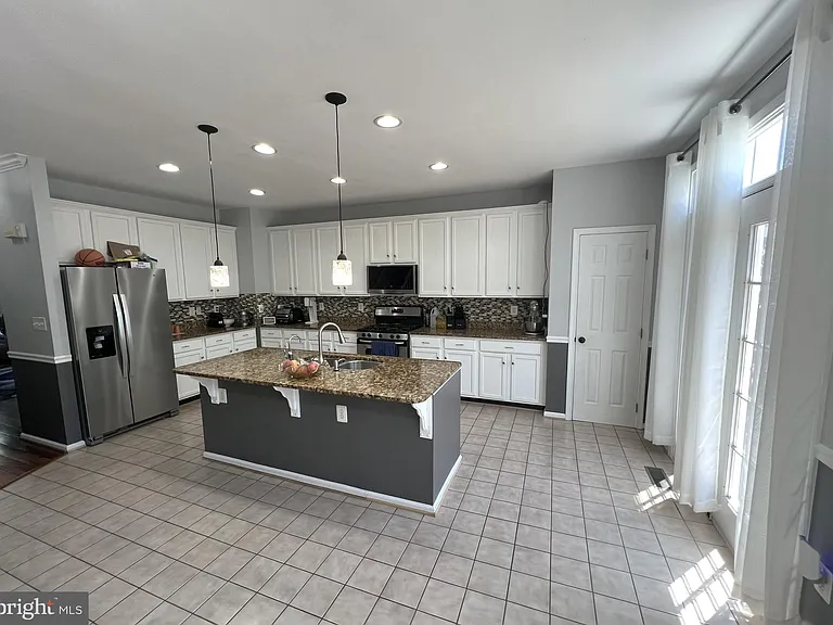 8819 Blue Royale Ln — Photo 14