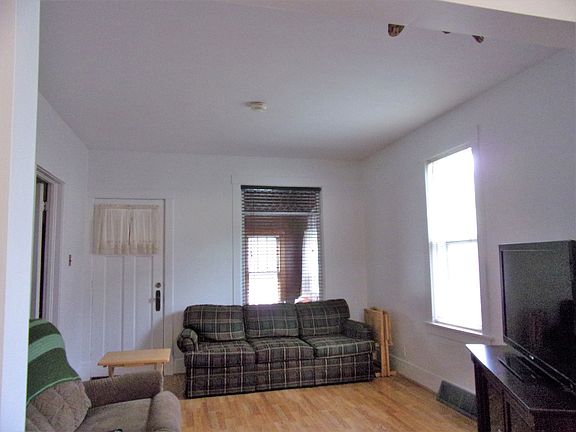 2nd image of 1018 Otis Ave