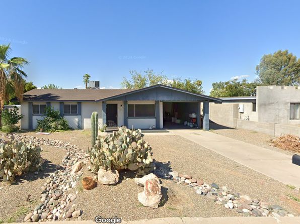 4332 E Michelle Dr