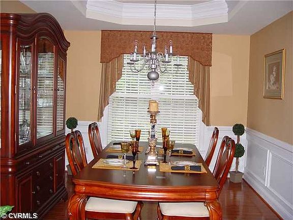 3rd image of 4601 Starlee Dr