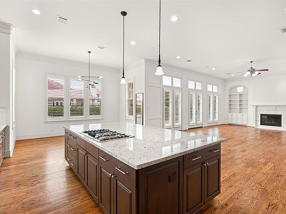 2nd image of 1007 Vista Creek Dr